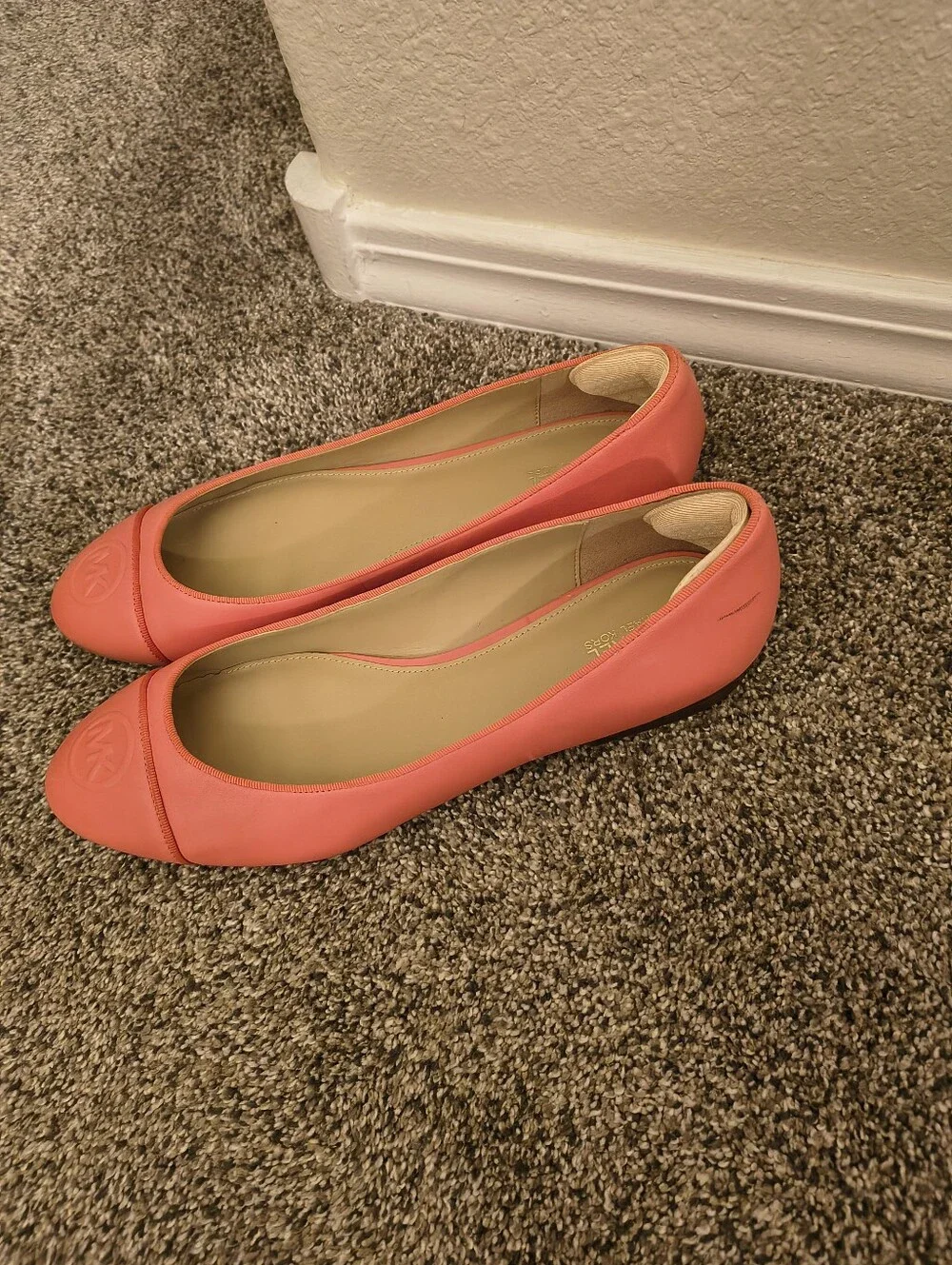 Michael Kors Leather Coral Flats Size 9